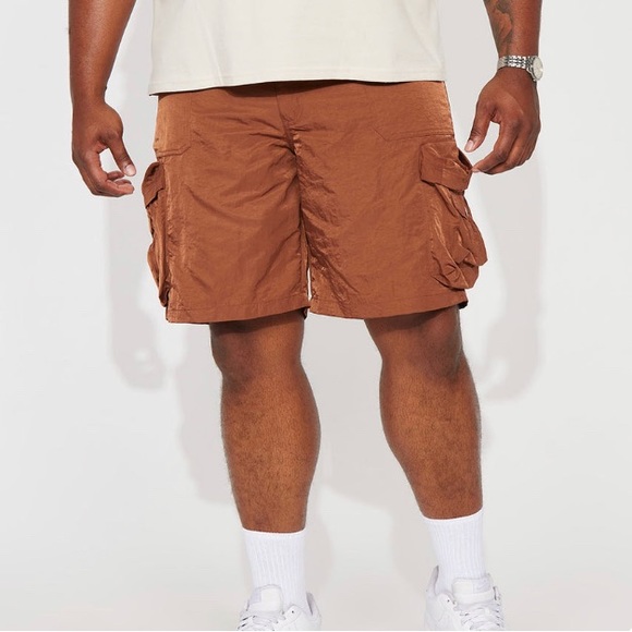 Brand new fashion Nova “don’t trip” men’s cargo shorts chocolate brown size 40 - Picture 2 of 5